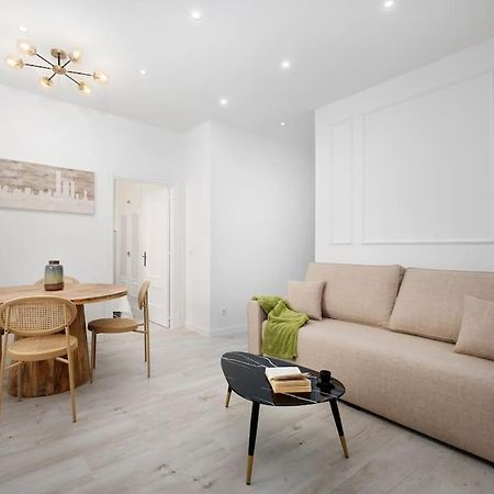 Newly Refurbished Modern 2-Bed Apartment In Heart Of Torremolinos Exterior foto
