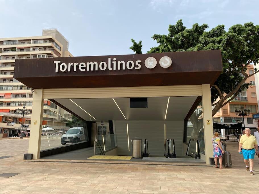 Newly Refurbished Modern 2-Bed Apartment In Heart Of Torremolinos Exterior foto