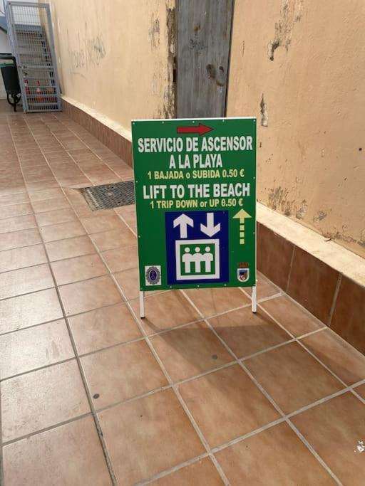 Newly Refurbished Modern 2-Bed Apartment In Heart Of Torremolinos Exterior foto